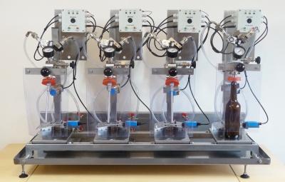 Gegendruck-Flaschenfüller automatisiert mit 4 Füllköpfen